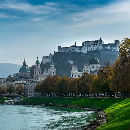 Modern Centre Just Steps From Mirabell Palace Salzburgo