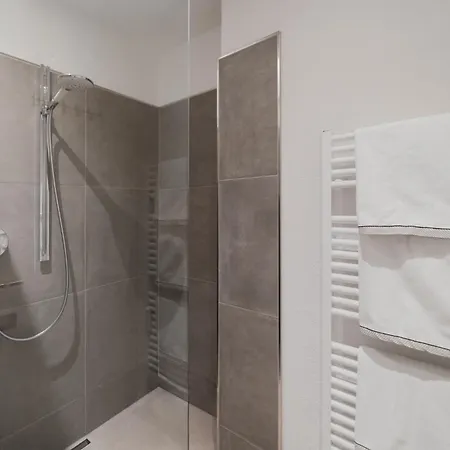 Modern Centre Just Steps From Mirabell Palace Apartment