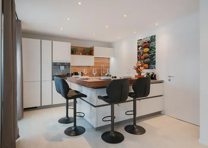 Modern Centre Just Steps From Mirabell Palace *