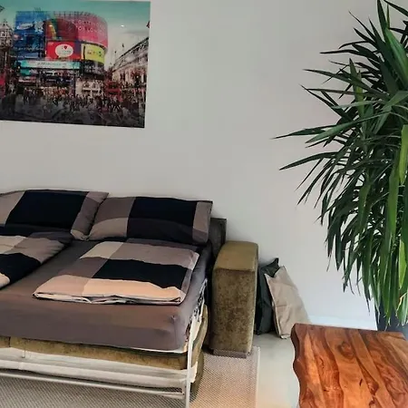 Modern - Perfectly Located Apartment *