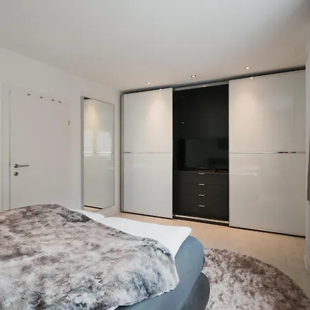 Modern Centre Just Steps From Mirabell Palace 아파트 *